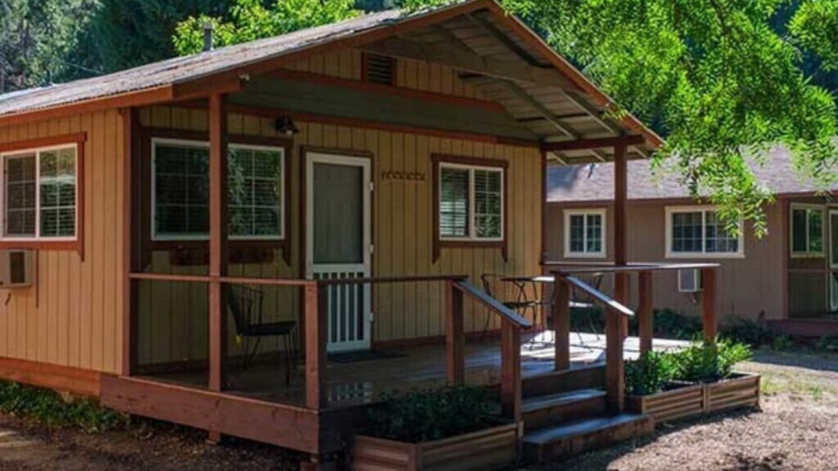 Somes Bar Cottage | Cottage 4.