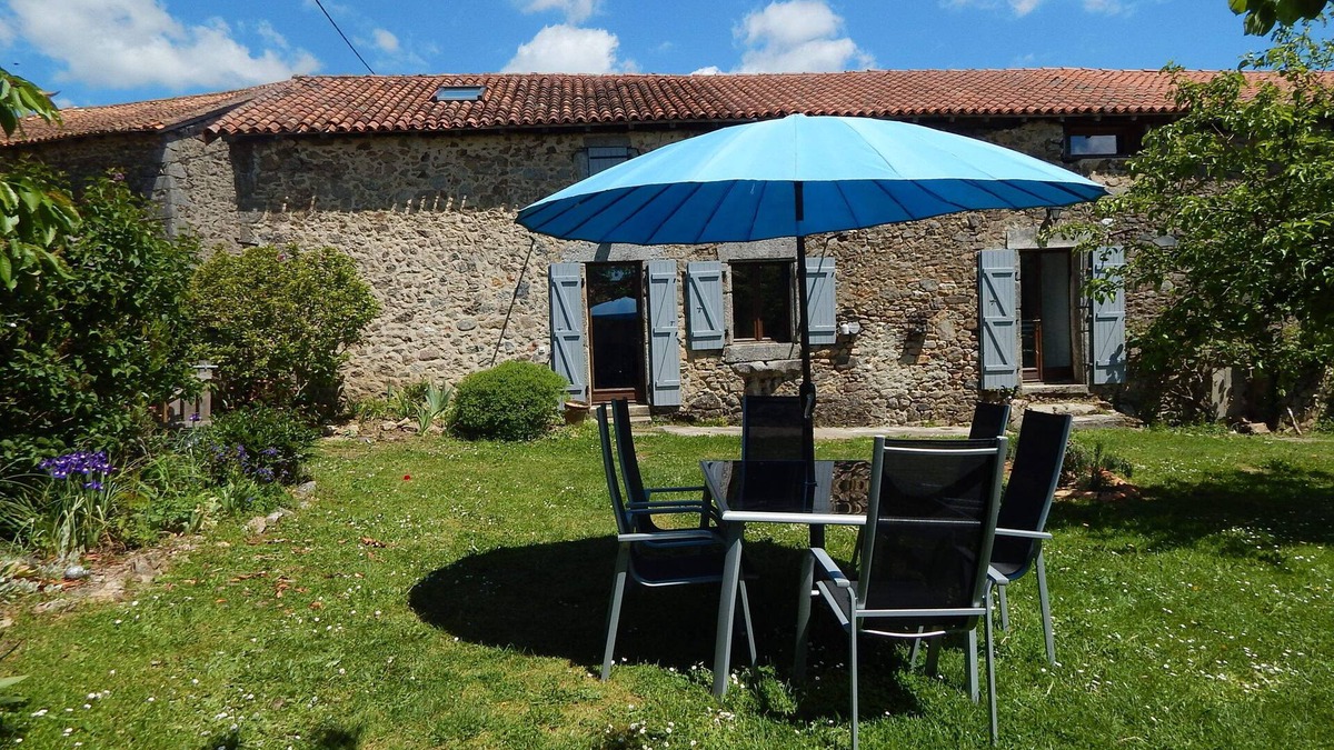 Bussiere-Badil House | Cottage 6 people with garden, spa and sauna in the Périgord vert
