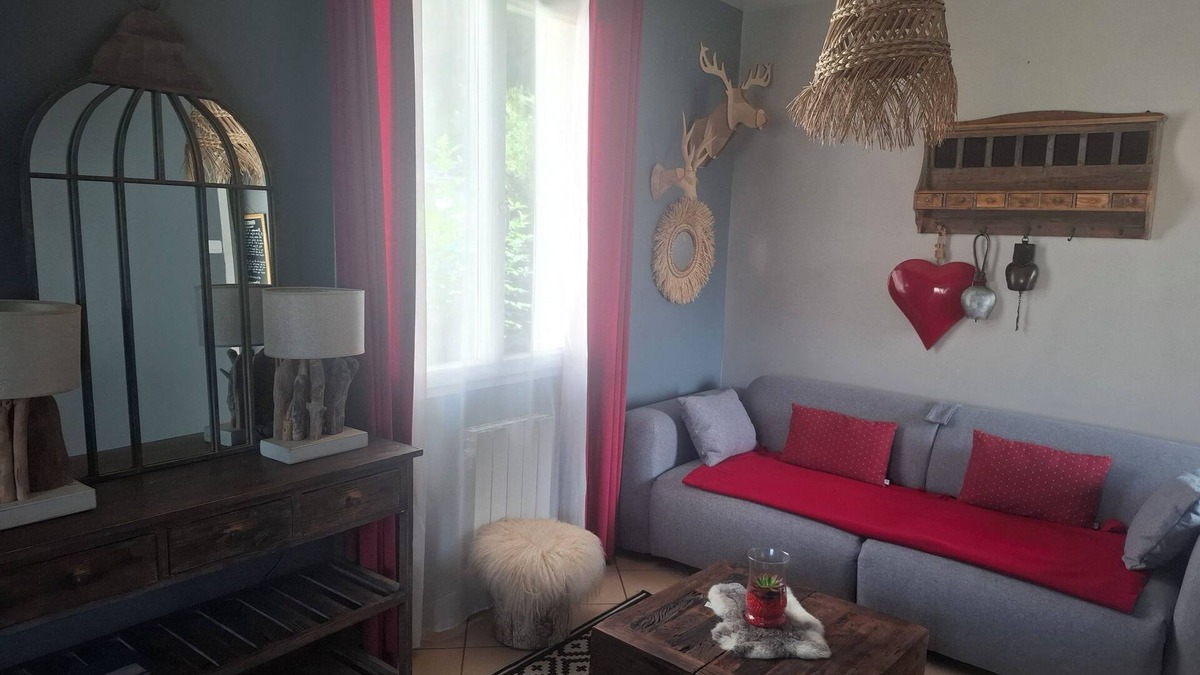 Incheville House | cottage at the edge of the forest .All travelers will be welcome