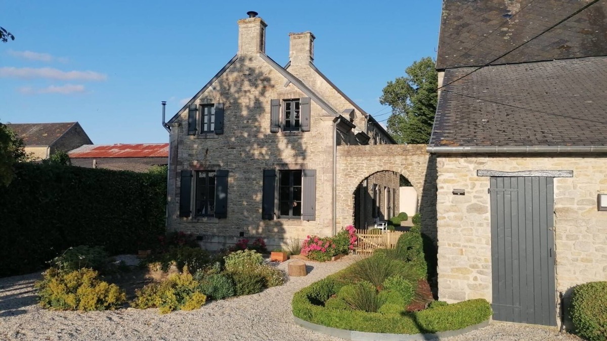 Ellon Cottage | Cottage Avec Piscine à Quelques Minutes de Bayeux et des Plages du Dday