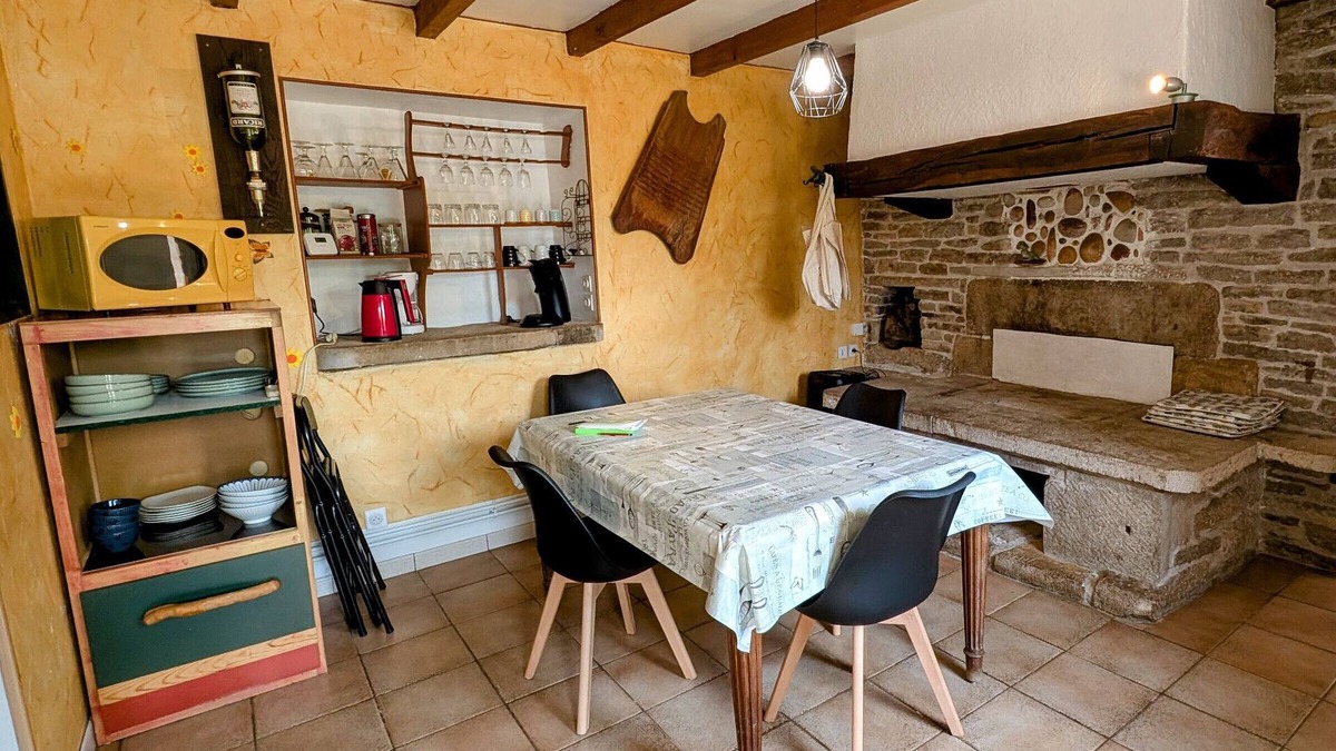 Coulevon Cottage | Cottage between city and countryside, free Wi-Fi, along painters' circuit