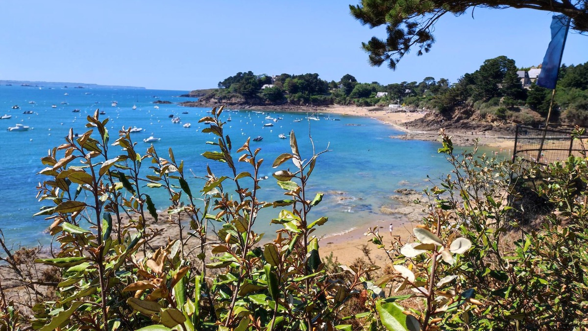 Les Champs-Geraux Cottage | Cottage Breton