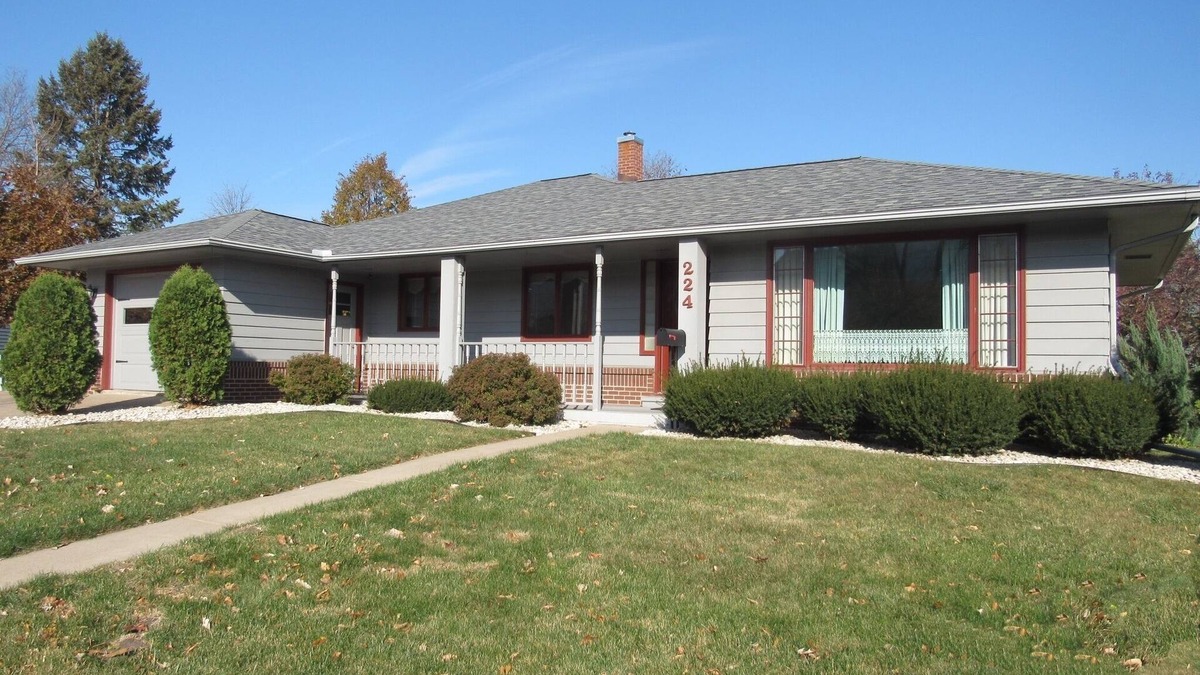 Winona Cottage | Cottage by Lake Winona