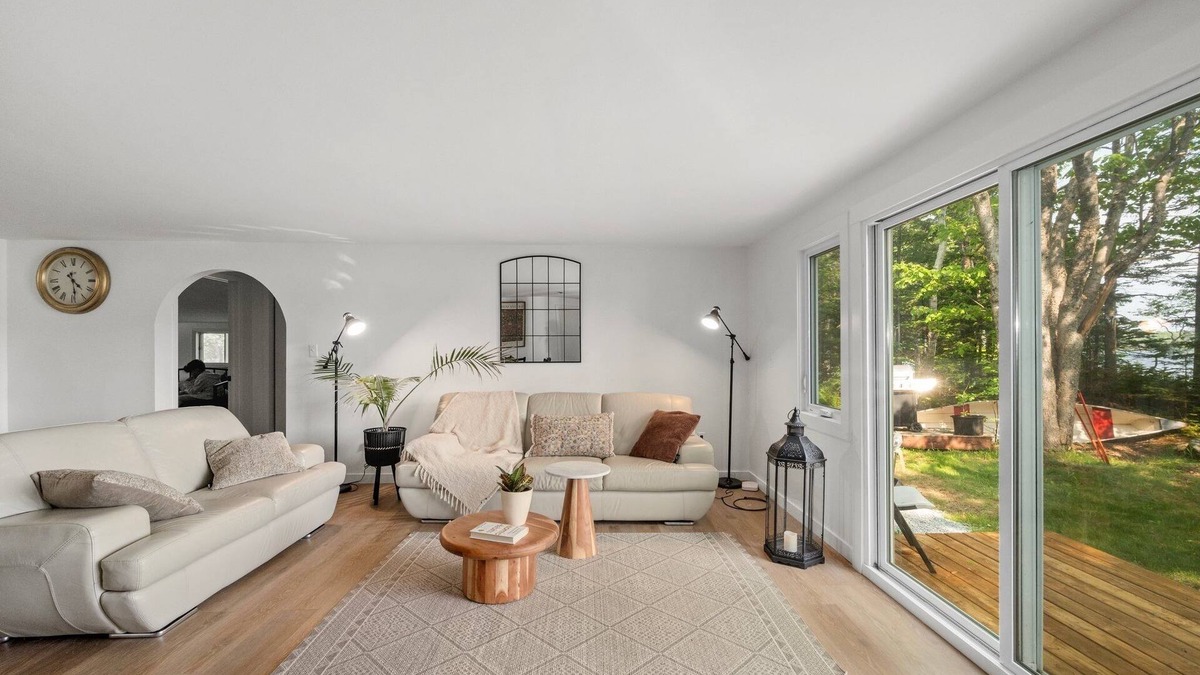 Mount Uniacke Cottage | Cottage by the lake - cozy escape