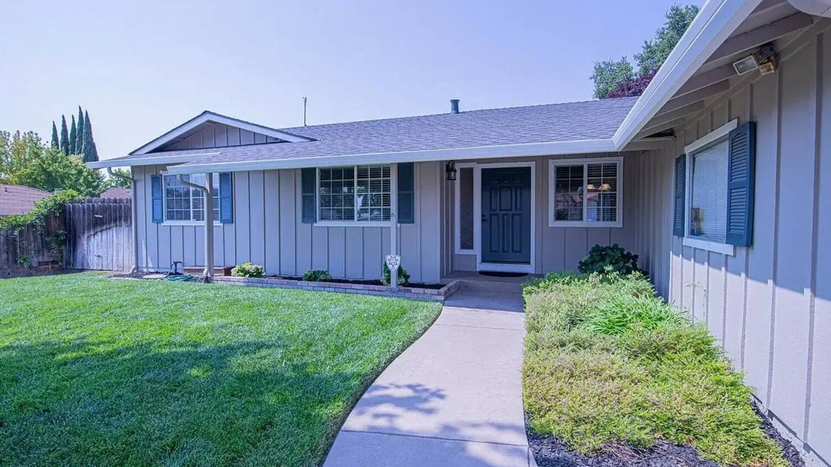 Fairfield Cottage | Cottage by the Vines: Near Napa Valley, Vineyards, Outlet Malls and Six Flags