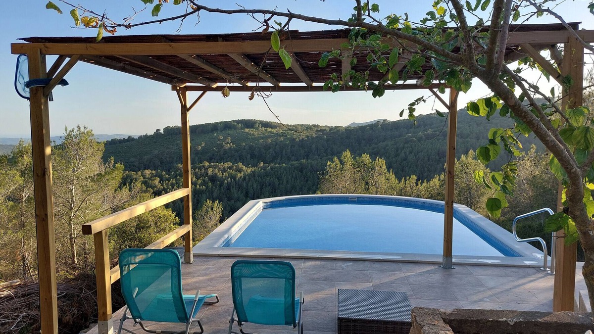 El Montmell Cottage | Cottage 'Ca La Calma' with Sea View, Wi-Fi and Air Conditioning