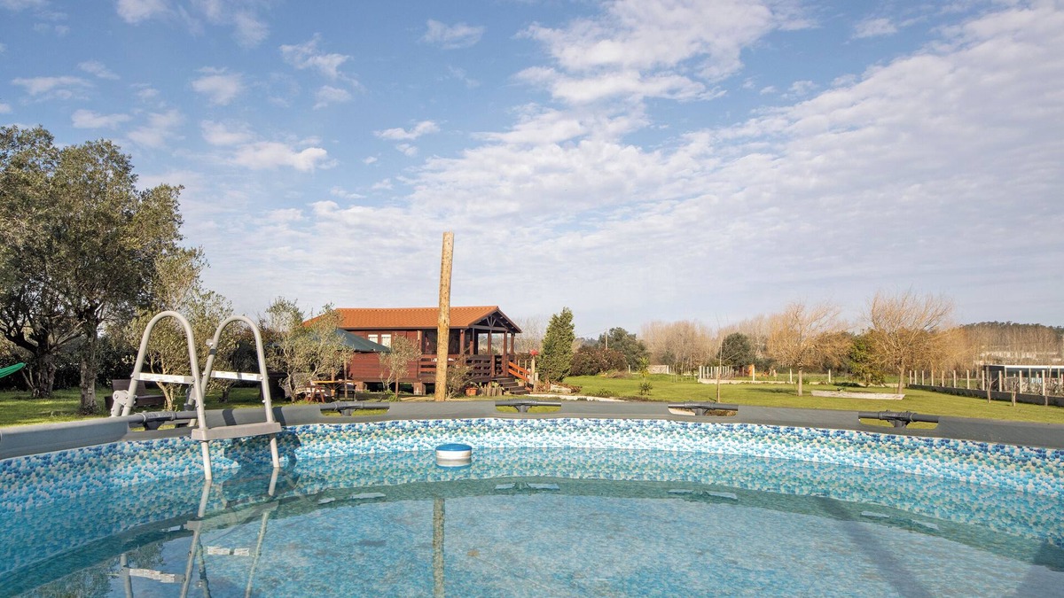 Fermentelos Cottage | Cottage 'Casa Da Lagoa Pateira' with Private Pool, Wi-Fi and Air Conditioning