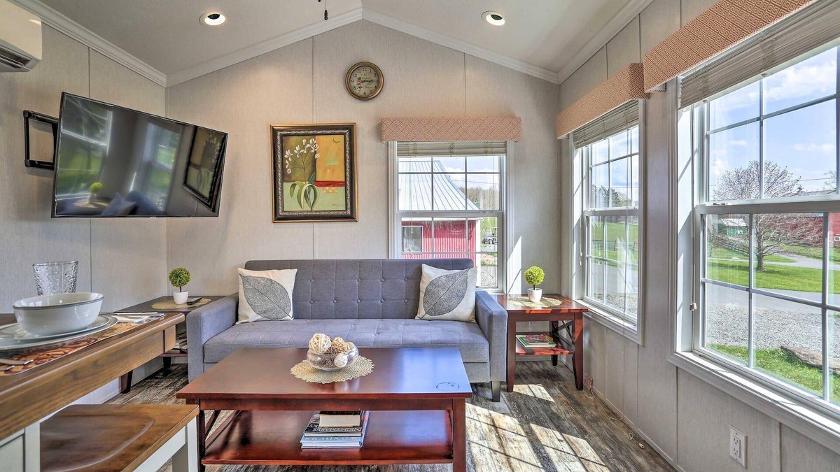 Pleasant Mount House | Cottage Complex Family & Pet-Friendly Autumn Midweek - 35% OFF Promo!