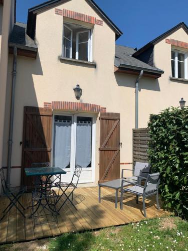Ardon House | Cottage en duplex meublé au calme proche Orleans