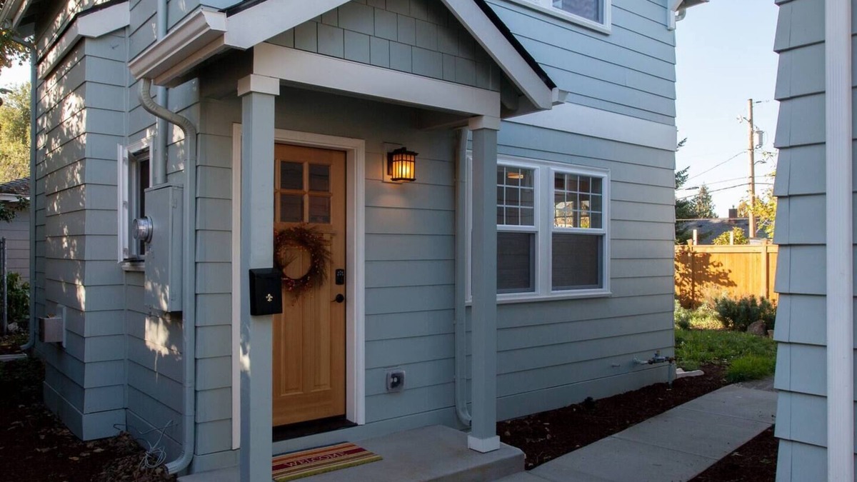 Rose City Park House | Cottage featuring lots of room, parking, and easy access to the best of Portland