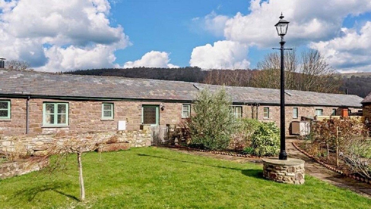Gilwern Cottage | Cottage for 4 in Gilwern