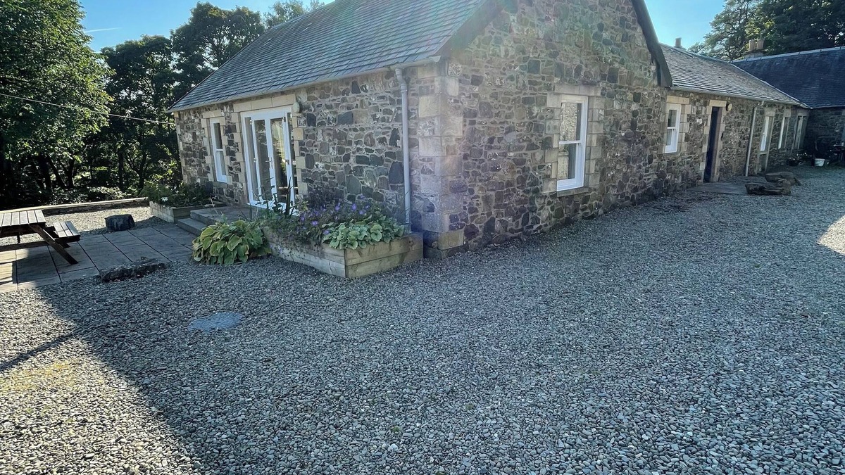 Biggar Cottage | Cottage for 6 in stunning rural location (Beech)