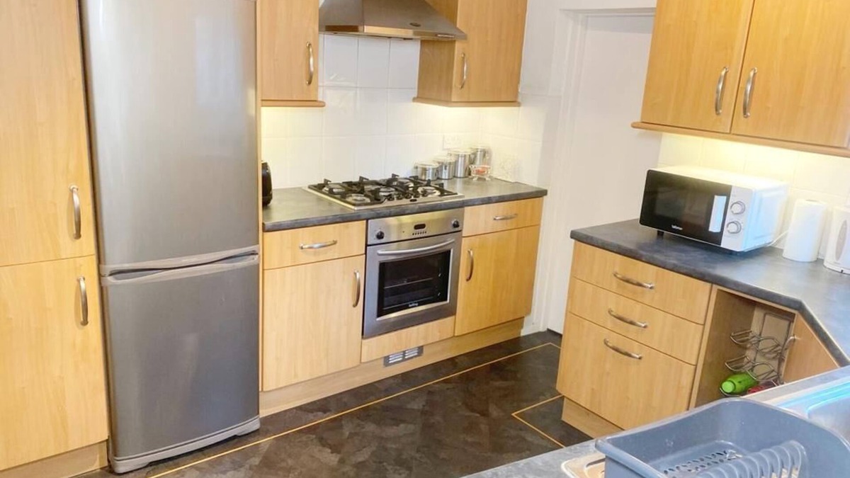 Pinner House | Cottage holiday home hot tube london