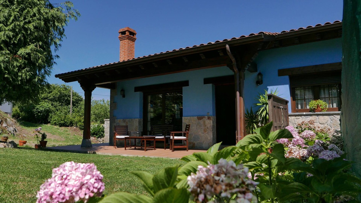 Ribadesella House | Cottage in an idyllic setting, 5 minutes from the beach