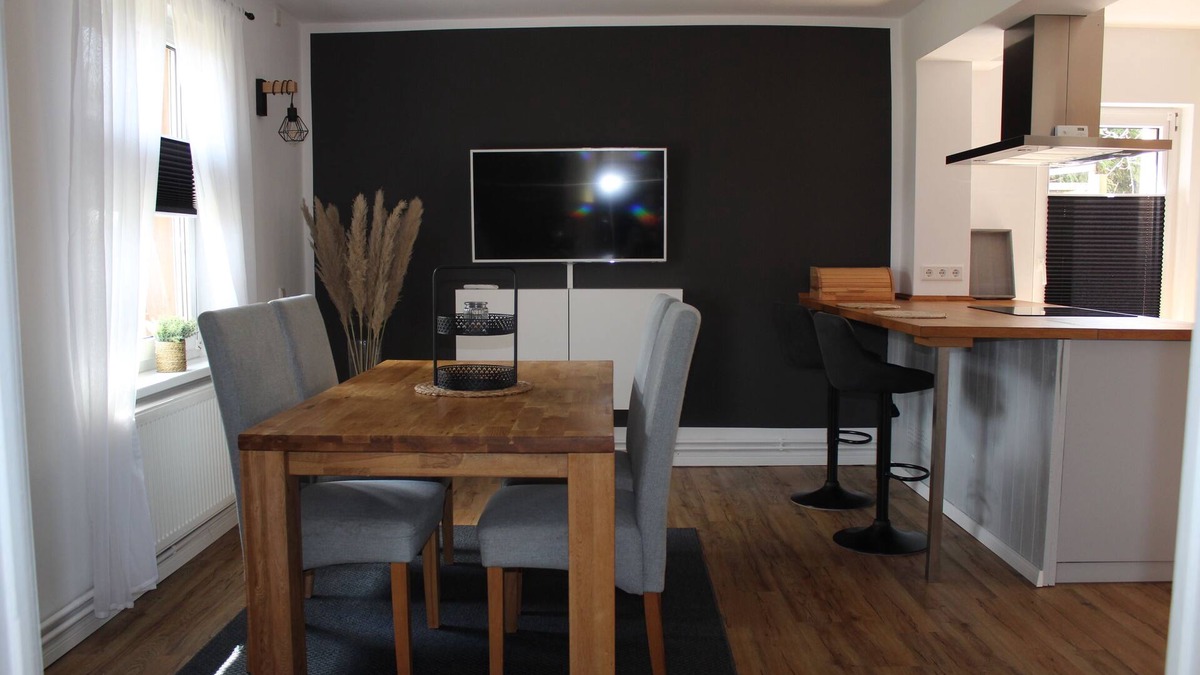 Guestrow House | Cottage in Kluess