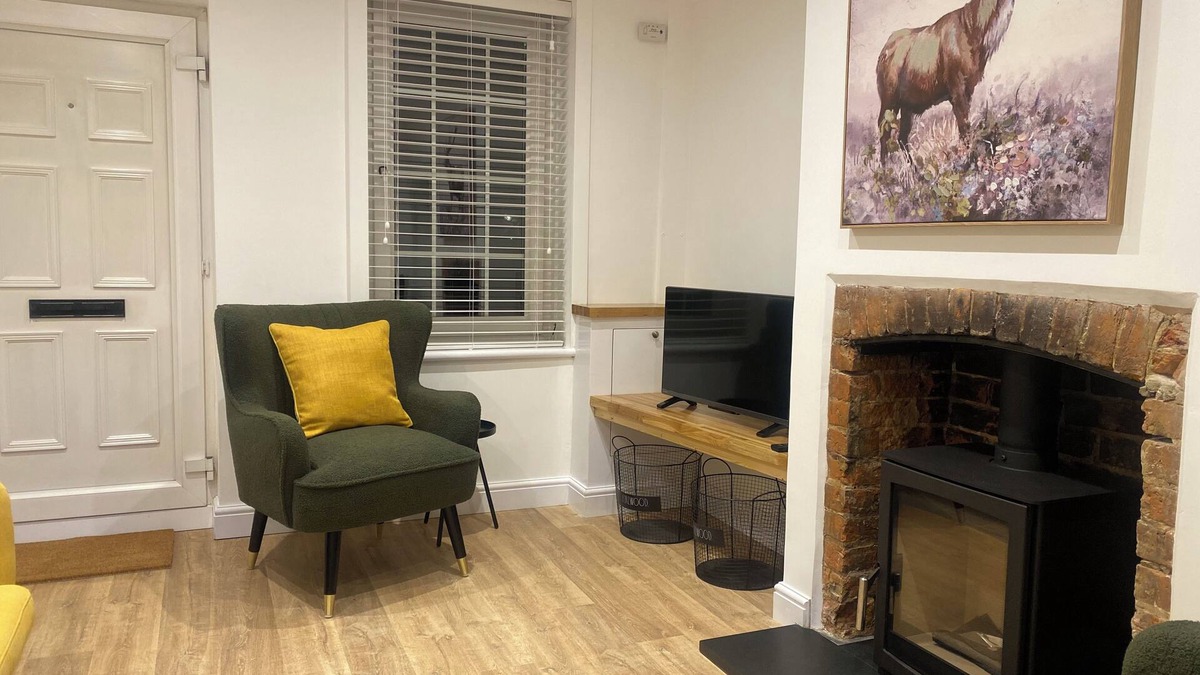 Mersham Cottage | Cottage, in Mersham village. Ideal for Le shuttle & Ashford Designer Outlet