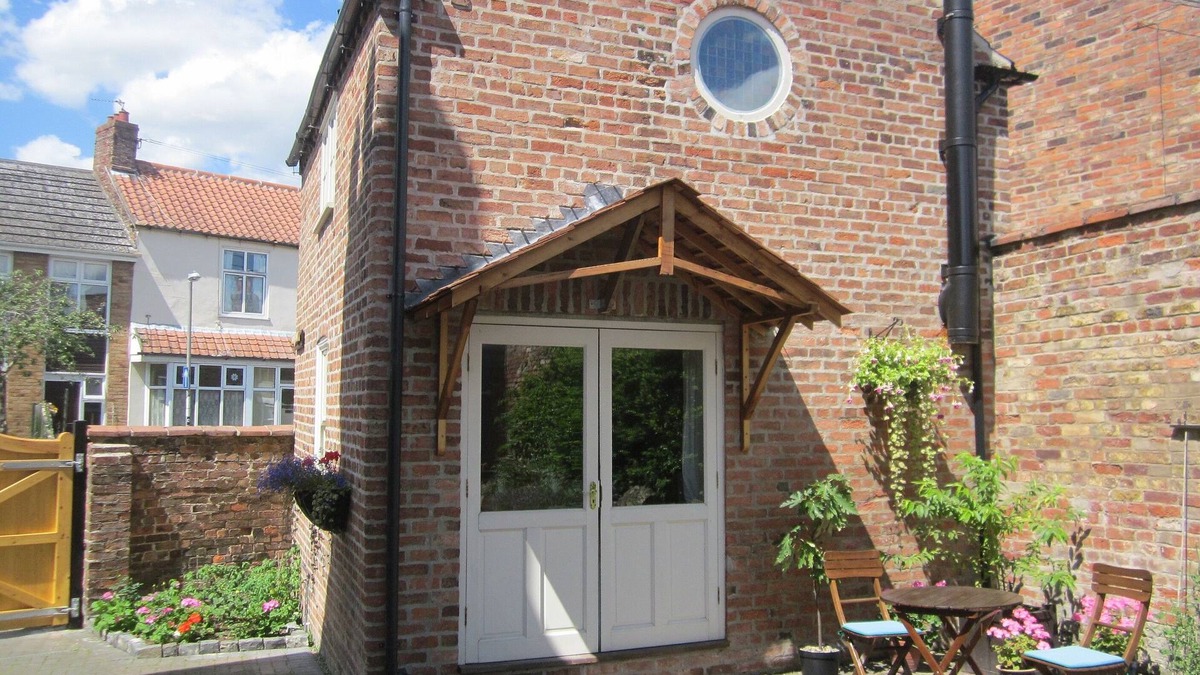 Pocklington Cottage | Cottage in Pocklington Near York With Log Burner, Wi Fi And Off Street Parking
