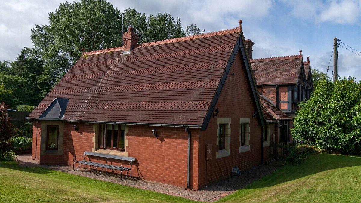 Craven Arms Cottage | Cottage in Shropshire with Private Hot Tub