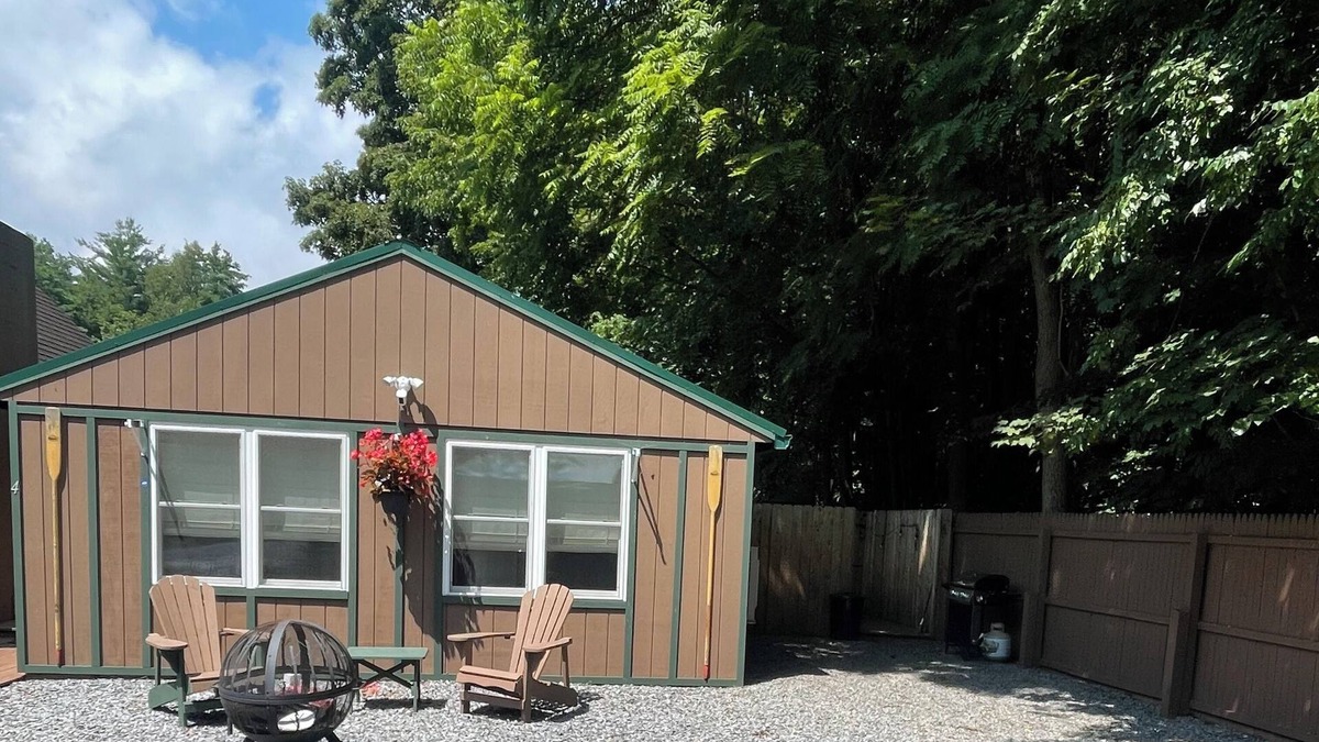 Bolton Landing Cottage | Cottage in the heart of Bolton, Lake George
