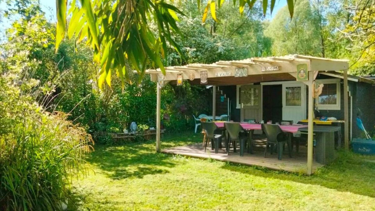 Salperwick Ski Chalet | Cottage in the water accessible only by boat