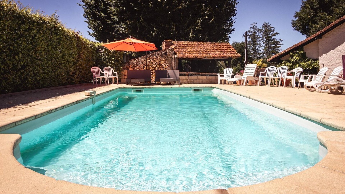 Vezac Apartment | Cottage in Vézac with Pool & River Nearby