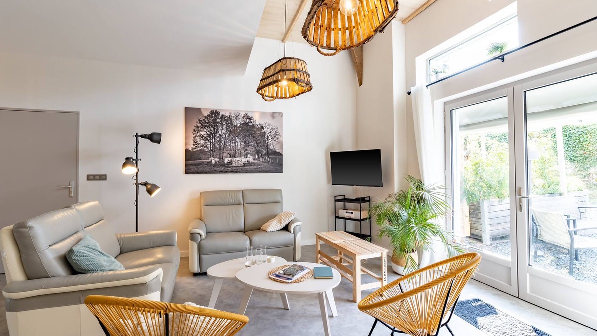 Estivaux House | Cottage 'La Grange Du Vallon D'estivaux' with Lake View, Shared Pool and Wi-Fi