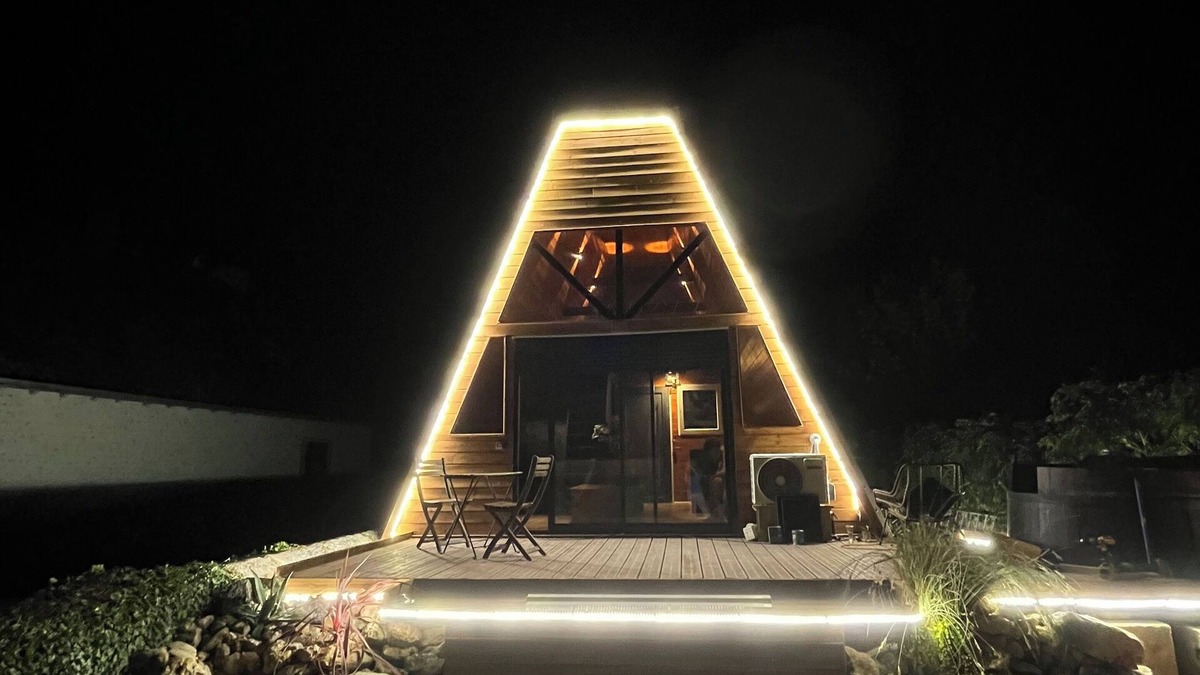 Ozoir-le-Breuil Cottage | Cottage lagoon & spa