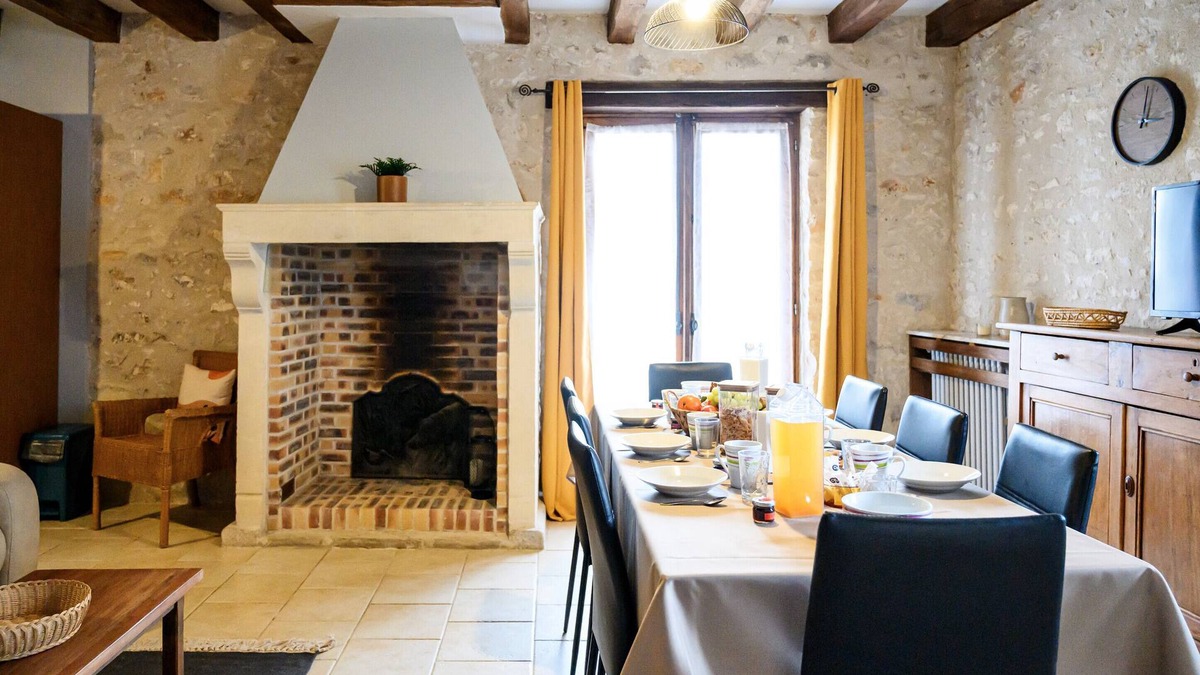 Chenou Cottage | Cottage 'Le Cerisier' with shared garden and Wifi
