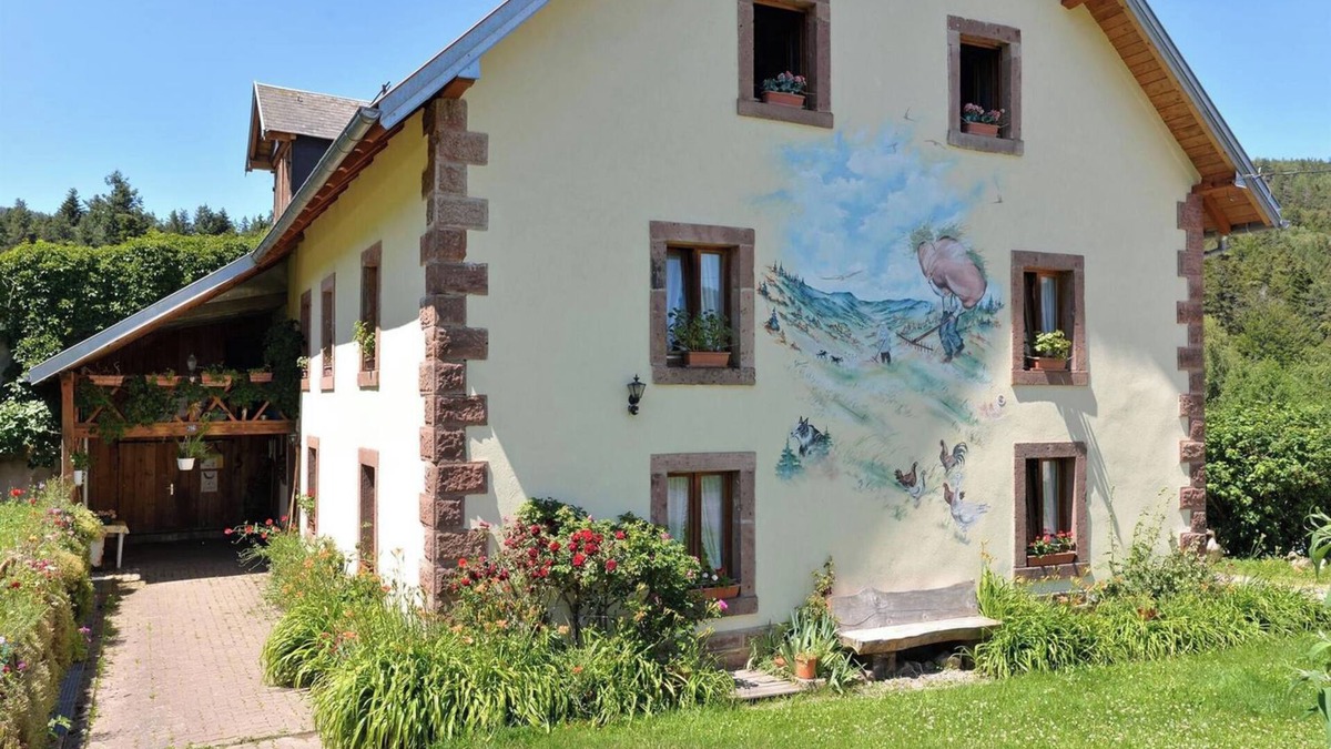 Orbey Cottage | Cottage "Les Hirondelles" with Mountain View, Shared Garden & Wi-Fi