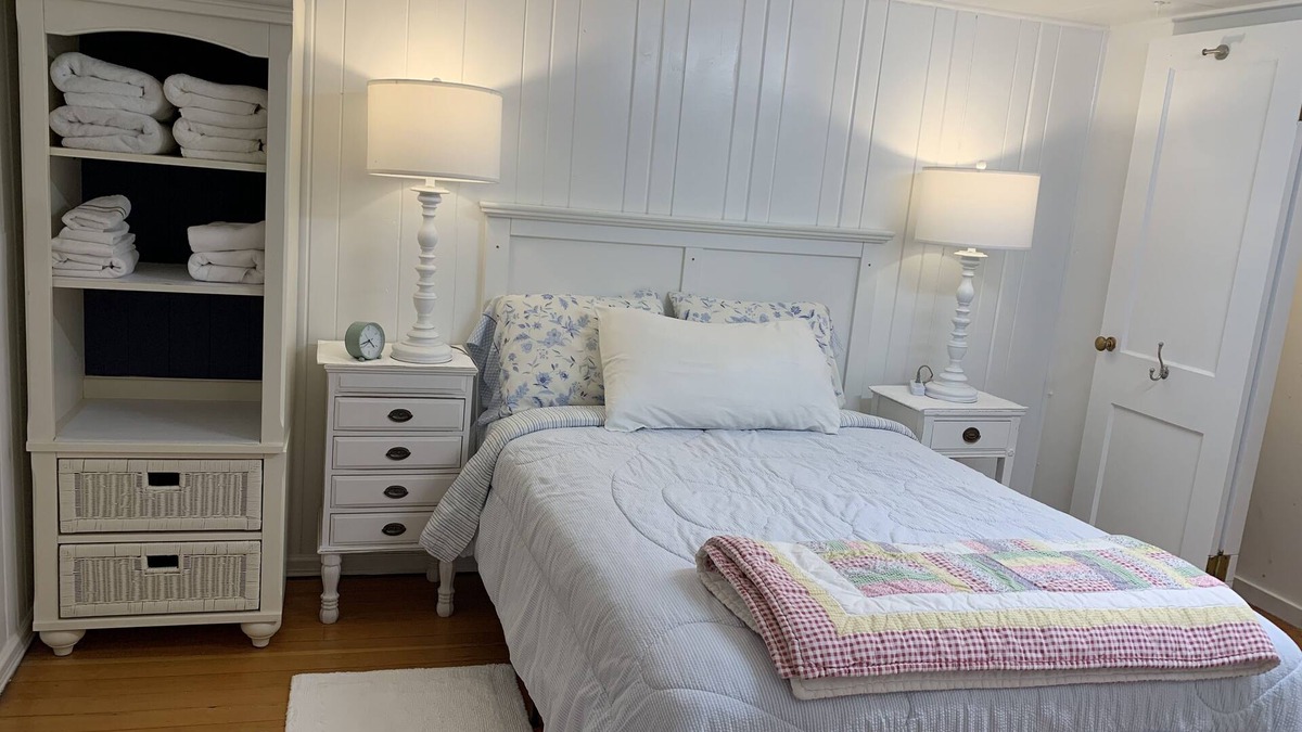 Cheyenne Apartment | Cottage Living in a Lower Level Apt