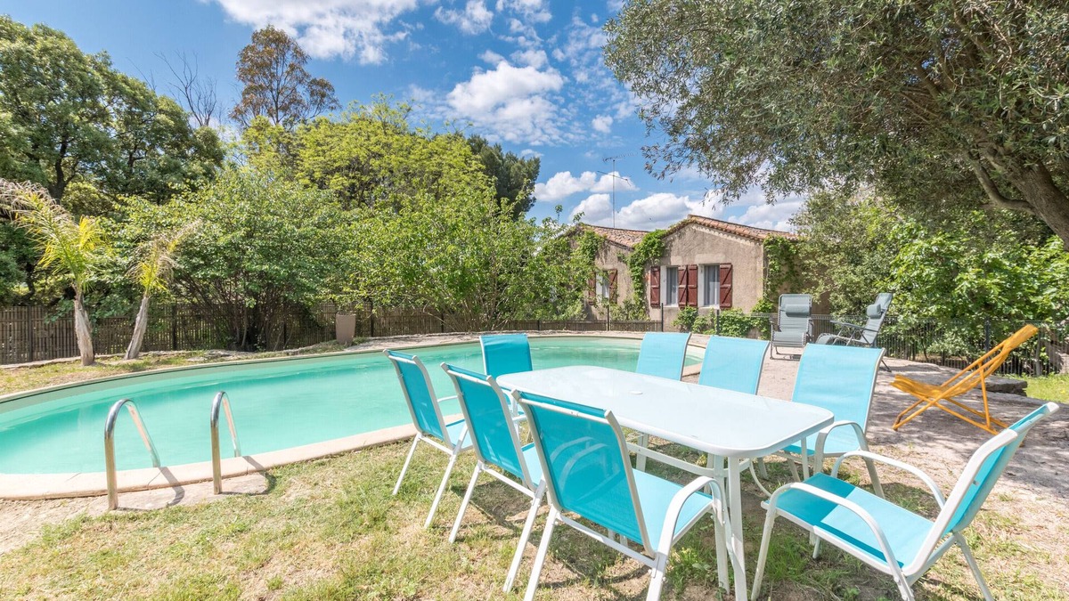 Le Pouget Cottage | Cottage 'Maison Location' with Private Pool, Wi-Fi and Air Conditioning