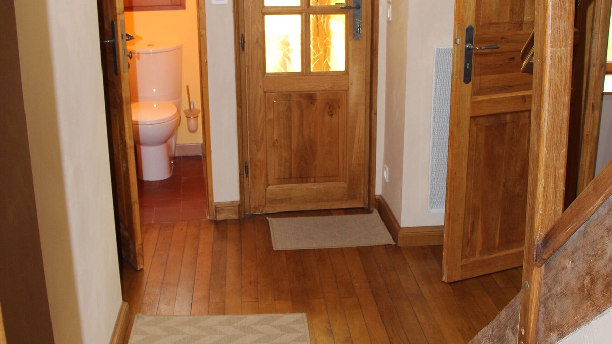 Decize Cottage | Cottage "Morvan" in park on the banks of the Loire in a small tourist town.