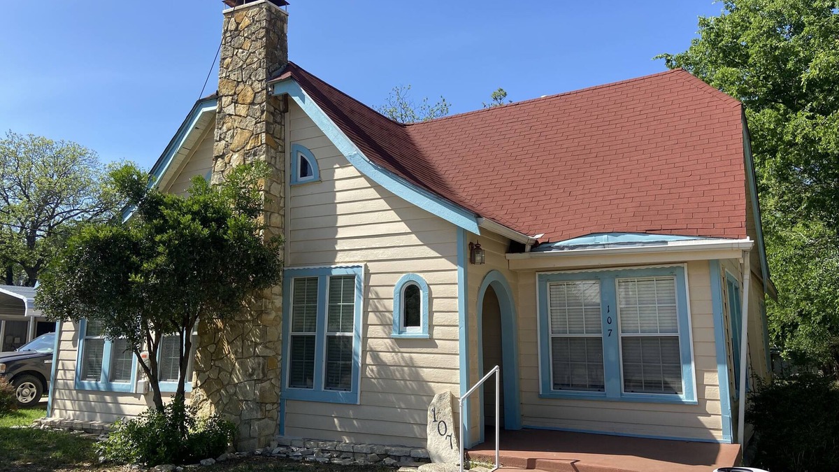 Center Point House | Cottage near Downtown Center Point, 10 min to Kerrville & Comfort, pet-friendly
