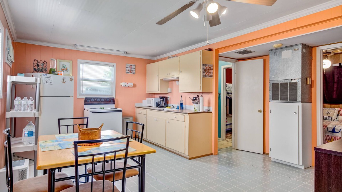 Cypremort Point Cottage | Cottage Near The Bay!