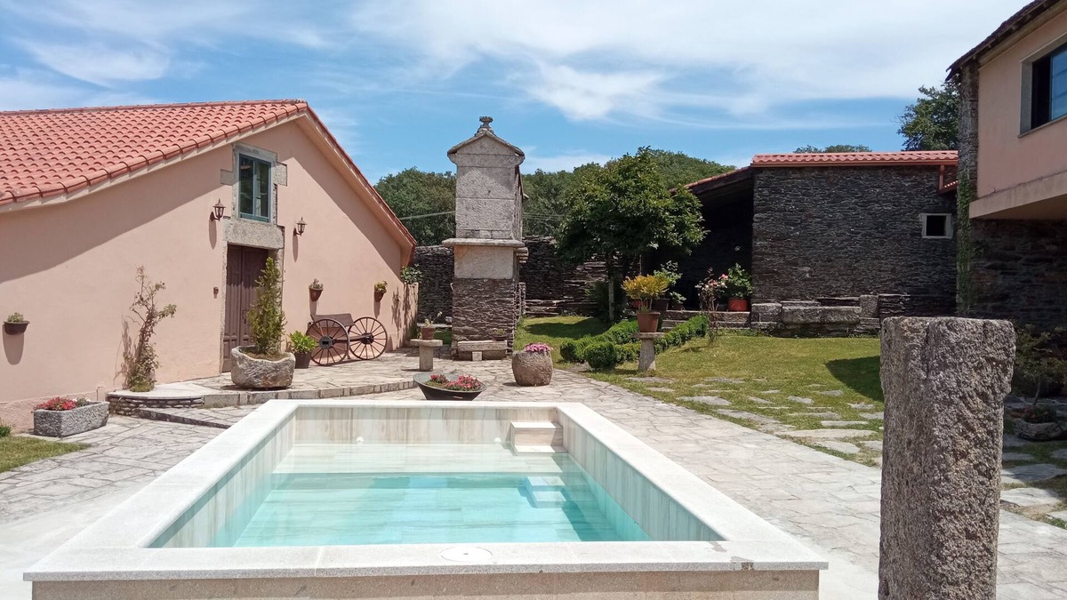 Forcarei Villa | Cottage near the Rías Bajas and Santiago