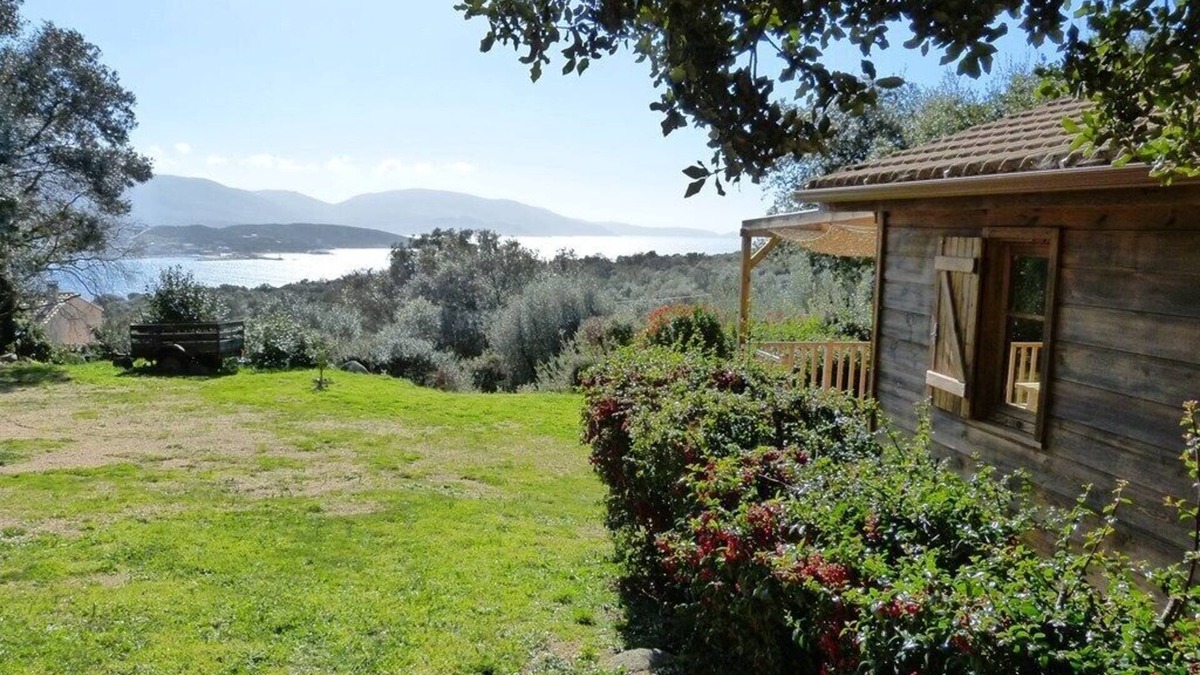 Vetricella Ski Chalet | Cottage of countryside sea view
