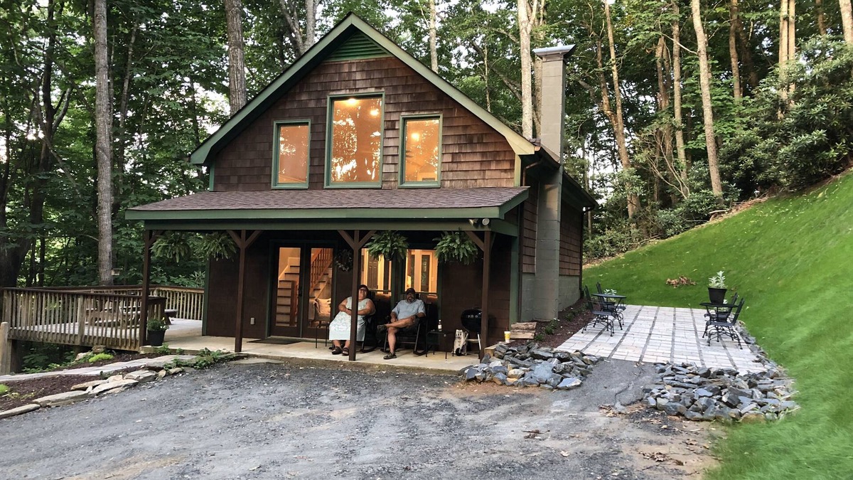 West Jefferson Cottage | Cottage on 7 acres between West Jefferson and Boone. Pet Friendly HighSpeed Int