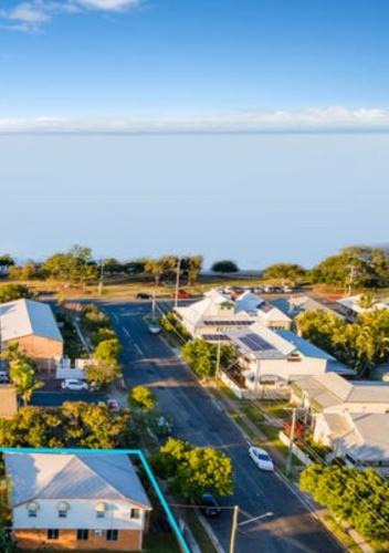 Sandgate House | Cottage on the Bay