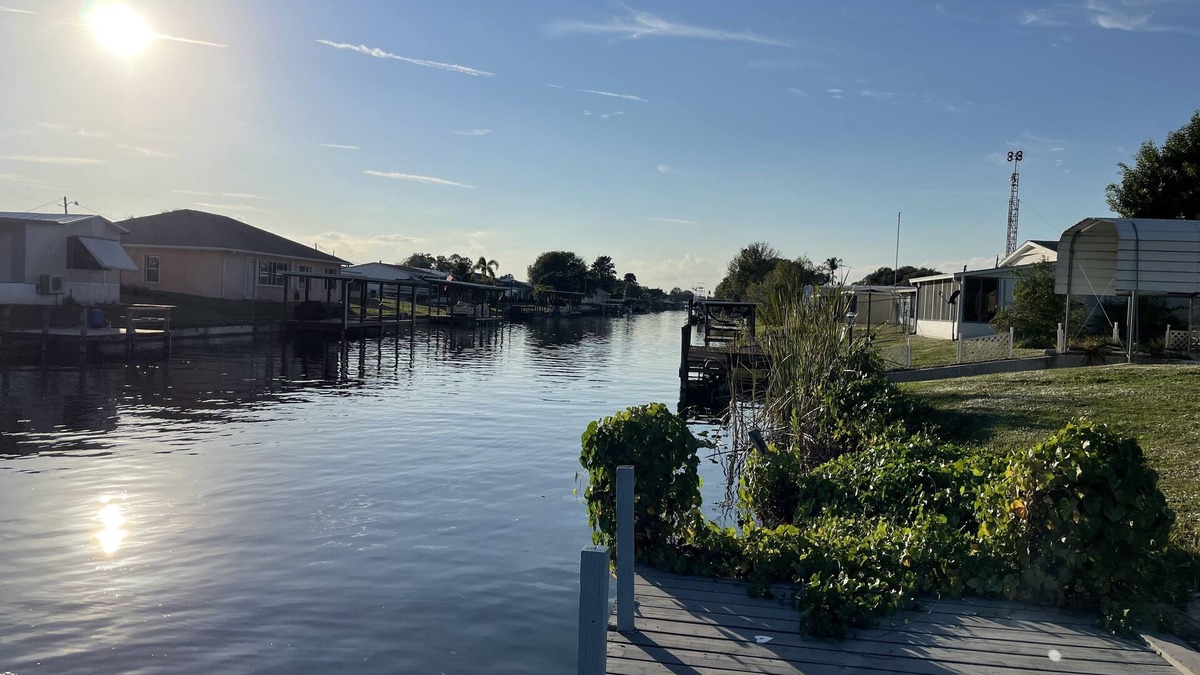 Taylor Creek Cottage | Cottage on the Canal