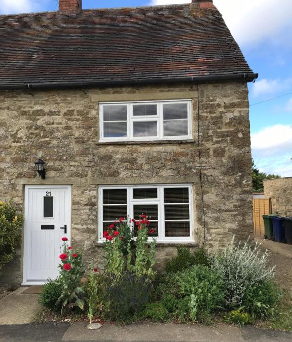 Evenley House | Cottage on the Green
