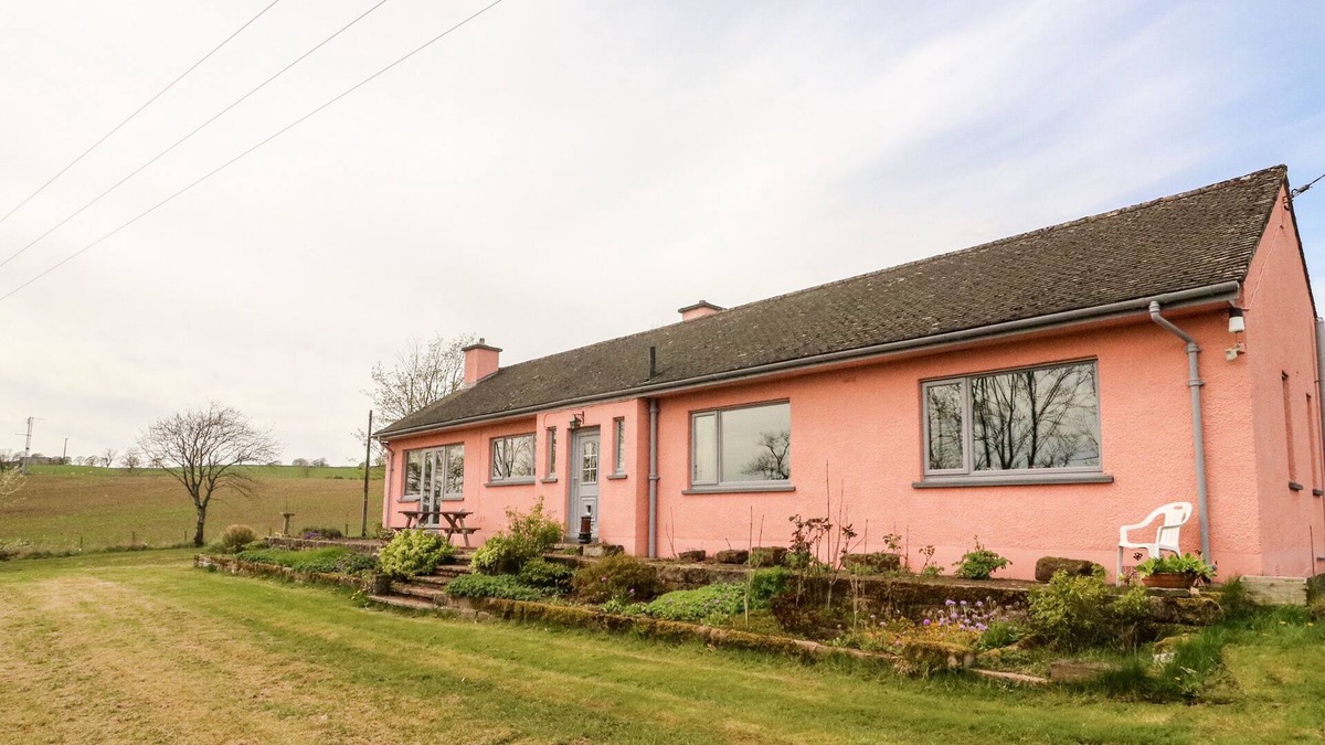 Bretherdale Cottage | COTTAGE ON THE HILL, pet friendly, with hot tub in Crosby Ravensworth