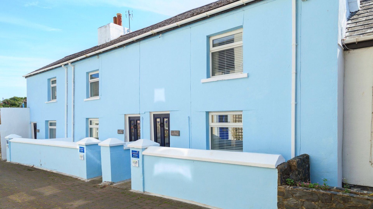 Castletown Cottage | Cottage sleeping 3 people located in Castletown