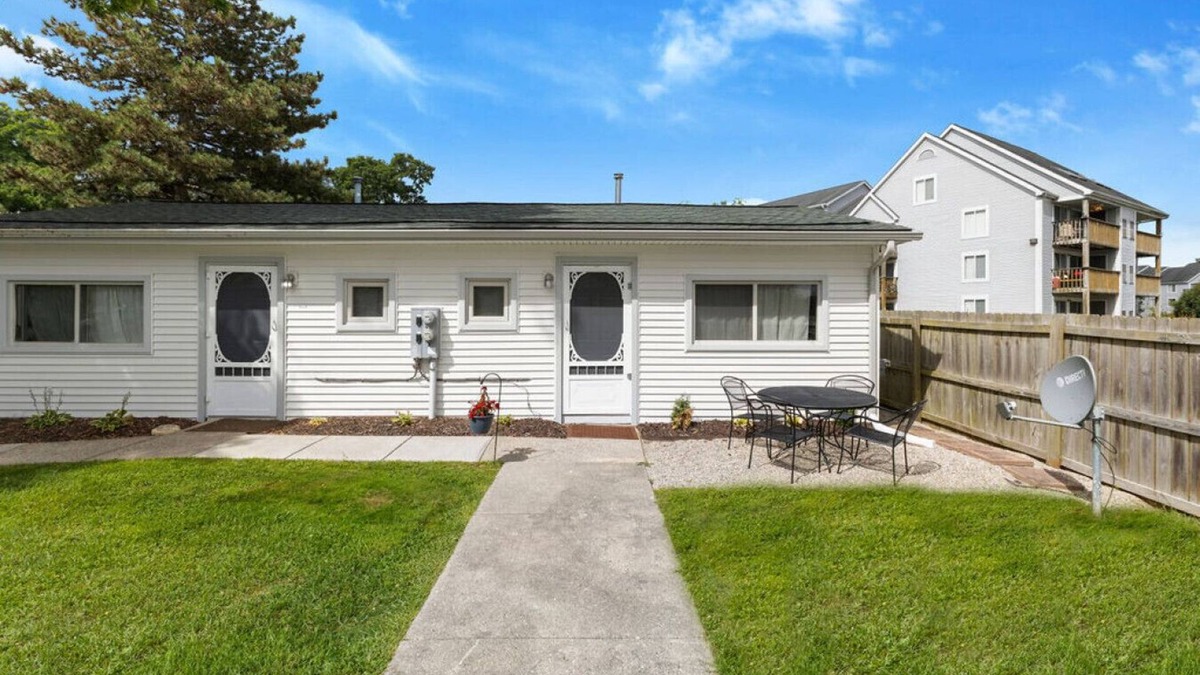 Whitmore Lake Cottage | Cottage w/Lake Access Unit 4