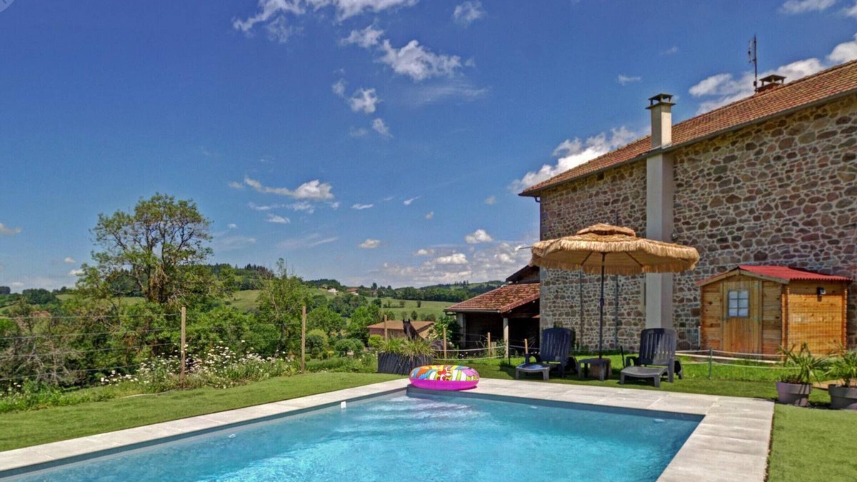 Belmont-de-la-Loire Cottage | Cottage with pool, fireplace, garden, and pets allowed