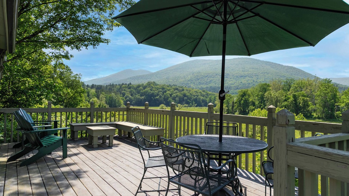 Arlington Cottage | Cottage with a View Nestled in the Battenkill Valley