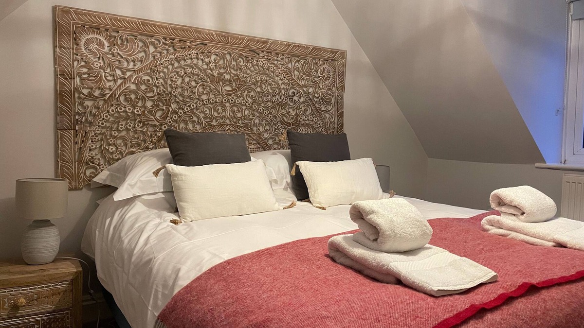 Henley Cottage | Cottage With Beautiful Garden, 7 Mins From Henley-on-thames