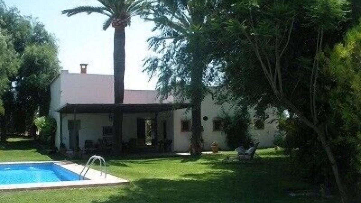 Ecija Cottage | Cottage with charm and with a large garden, pool and terrace.