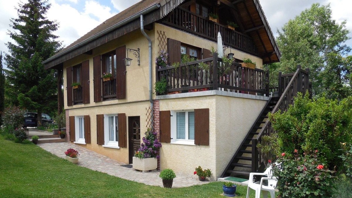 La Batie-Vieille Cottage | Cottage with garden, swimming pool, mountain views