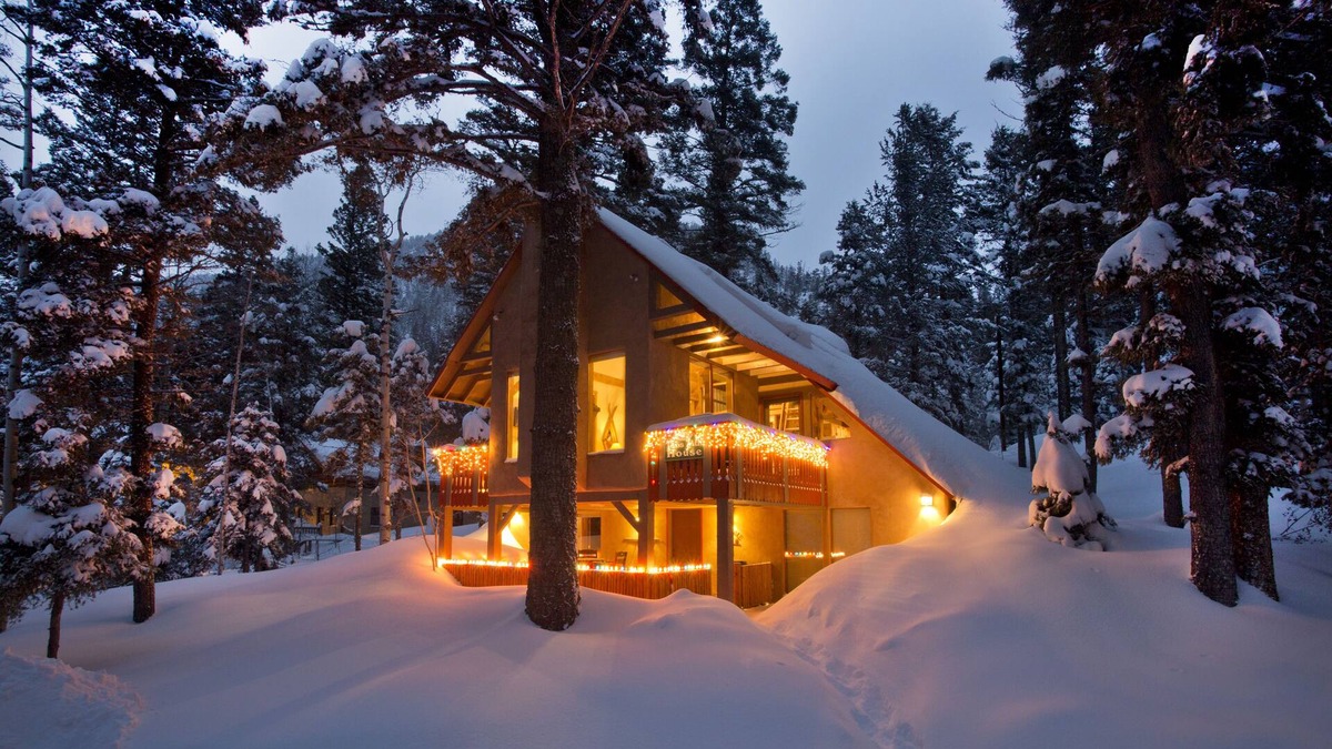 Taos Ski Valley Cabin | Cottam's Lodge by Alpine Village Suites