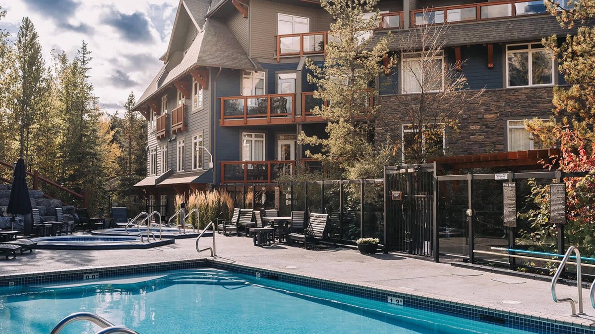 Canmore Condo | Cougar Creek Hydeaway